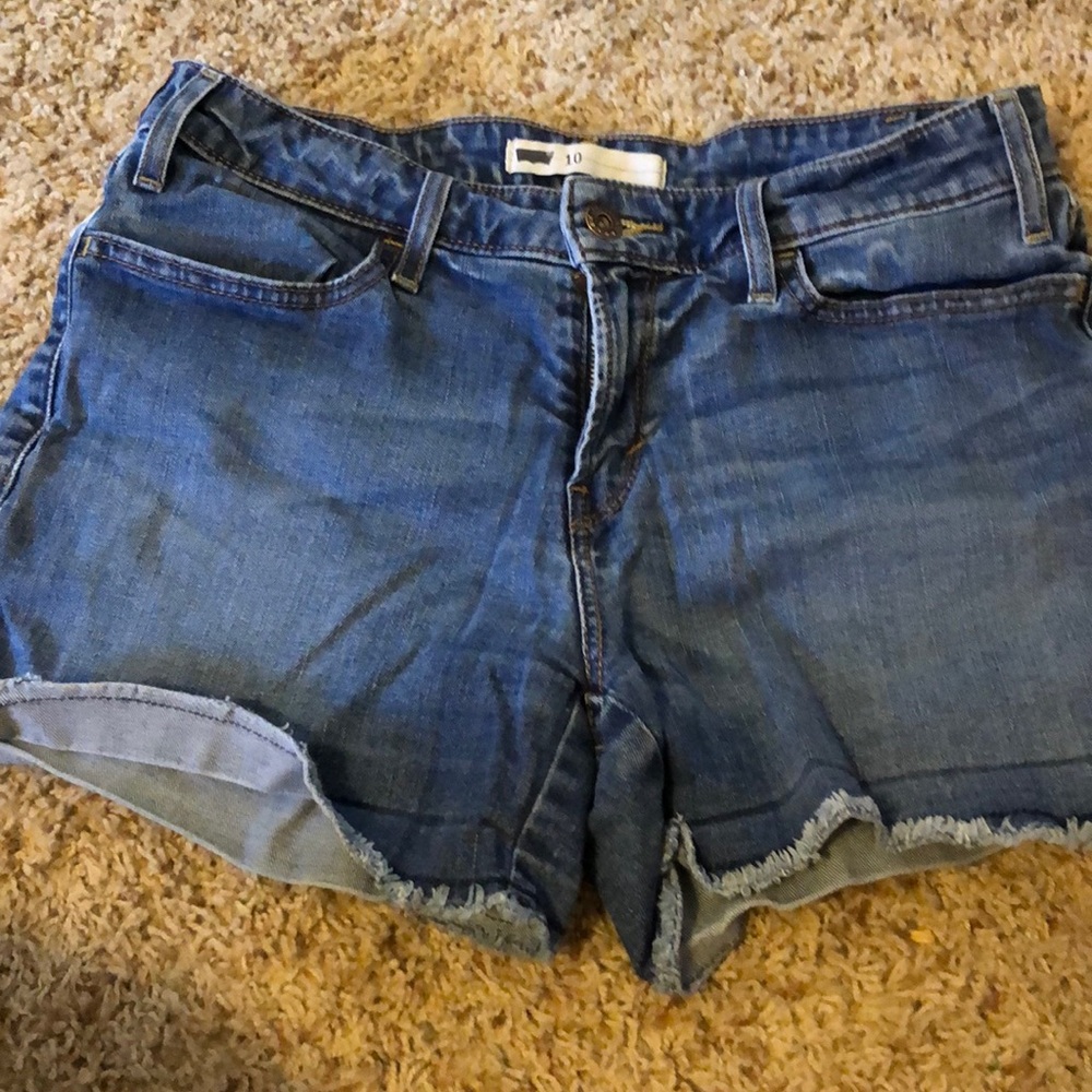 Levi’s denim shorts